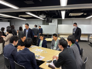 埼玉りそな銀行で社内向けセミナー 男性社員が学ぶ「共に育てる時代」への実践