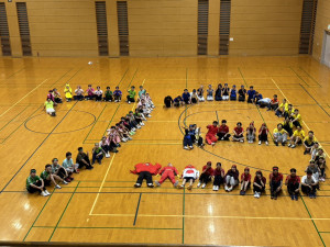 【埼玉大学むつめ祭通信　第5回】
むつめの秋はスポーツの秋
運動会でカウントダウンの人文字も
むつめ祭常任委員会委員長　牧　海世